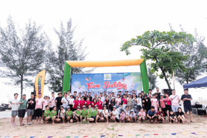 Công ty Cổ phần Công nghiệp Xanh Hùng Phát tổ chức chuyến nghỉ mát ý nghĩa tại Cửa Lò và thăm quê Bác Hồ