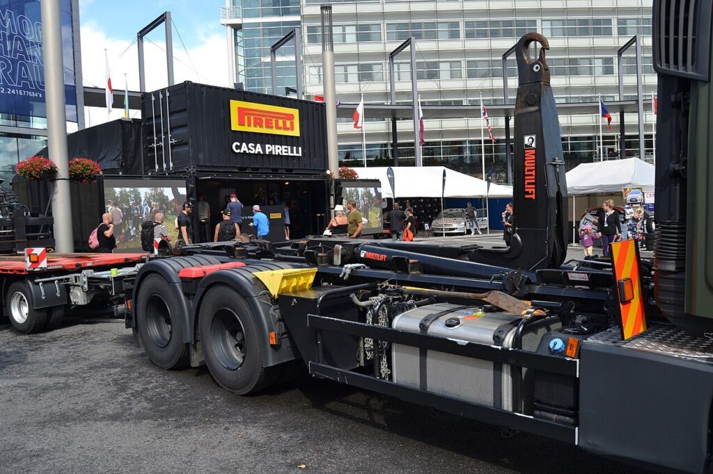 Xe hooklift 10 tấn 01
